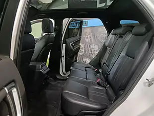 Used 2015 Land Rover Discovery Sport Hse White - Interior and Exterior details 18