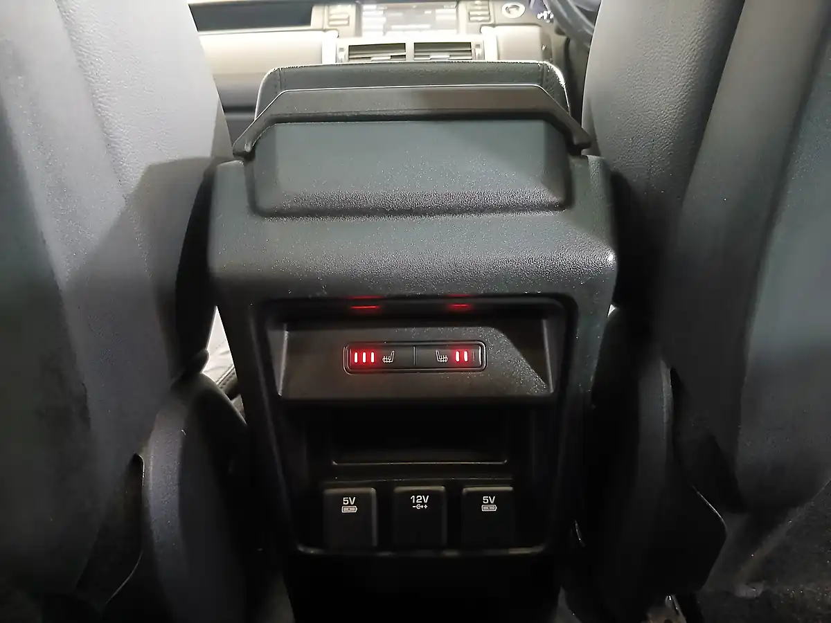 Used 2015 Land Rover Discovery Sport Hse White - Interior and Exterior details 19