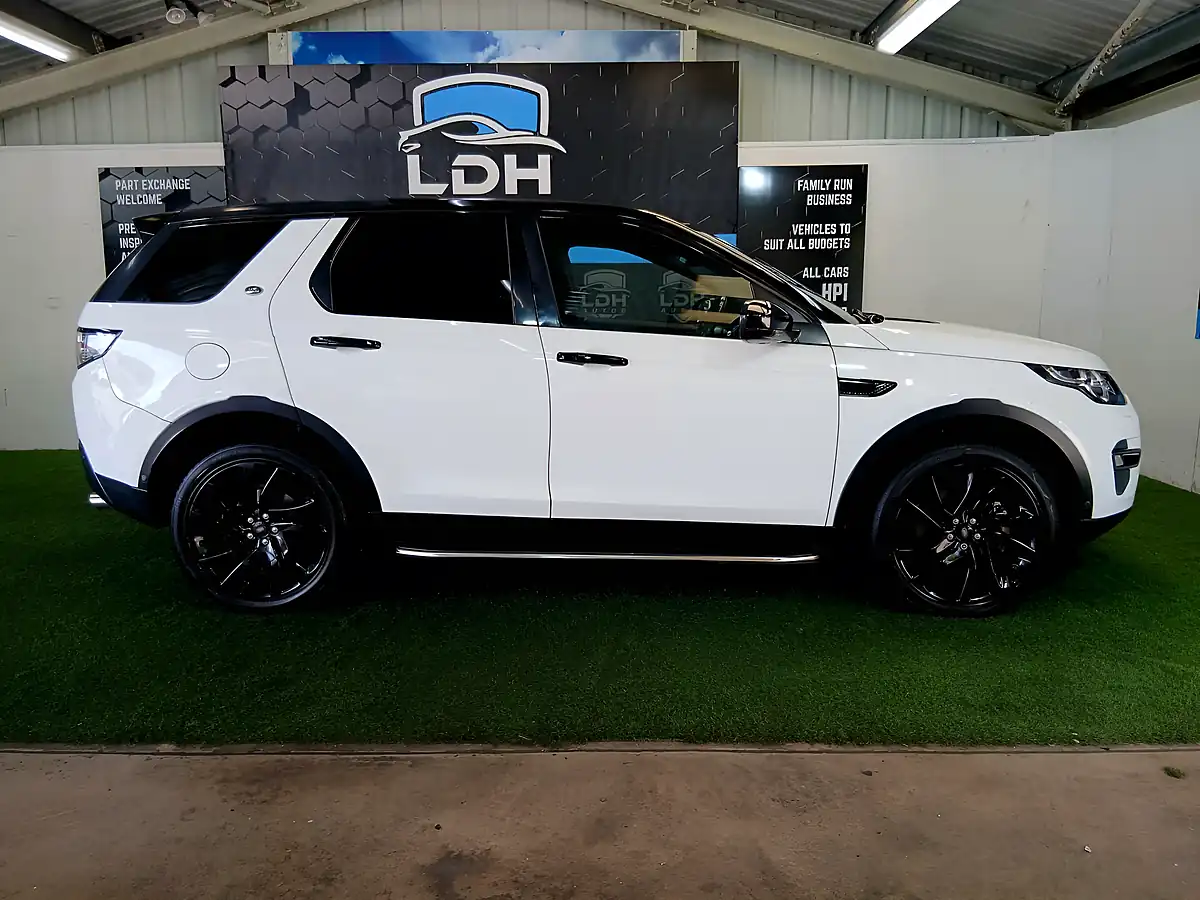 Used 2015 Land Rover Discovery Sport Hse White - Interior and Exterior details 2
