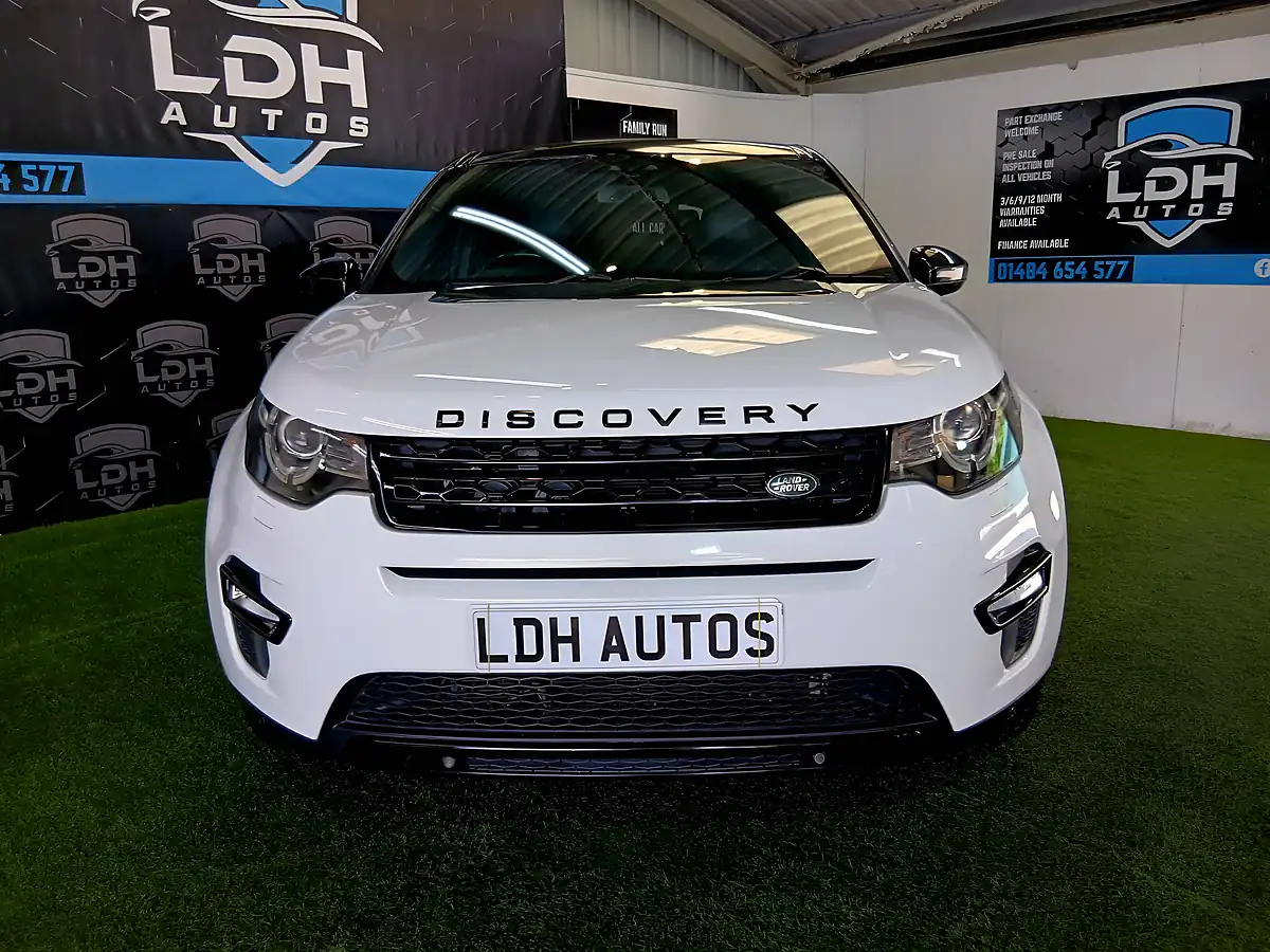Used 2015 Land Rover Discovery Sport Hse White - Interior and Exterior details 8