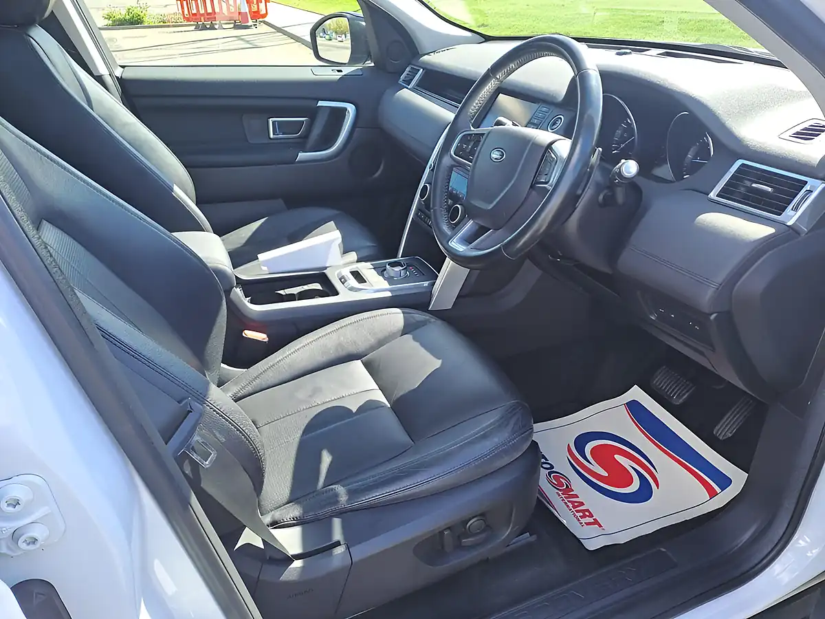 Used 2015 Land Rover Discovery Sport Hse White - Interior and Exterior details 2