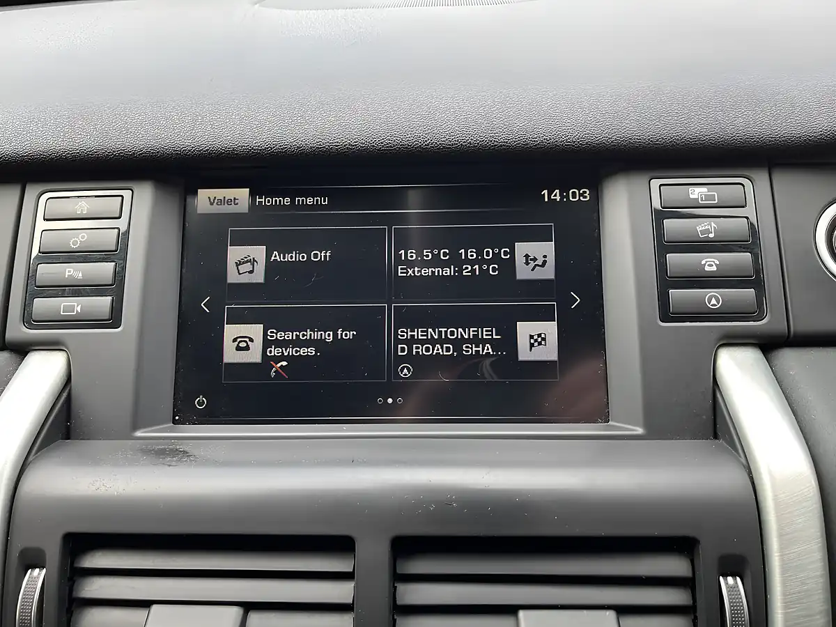 Used 2015 Land Rover Discovery Sport Hse White - Interior and Exterior details 13