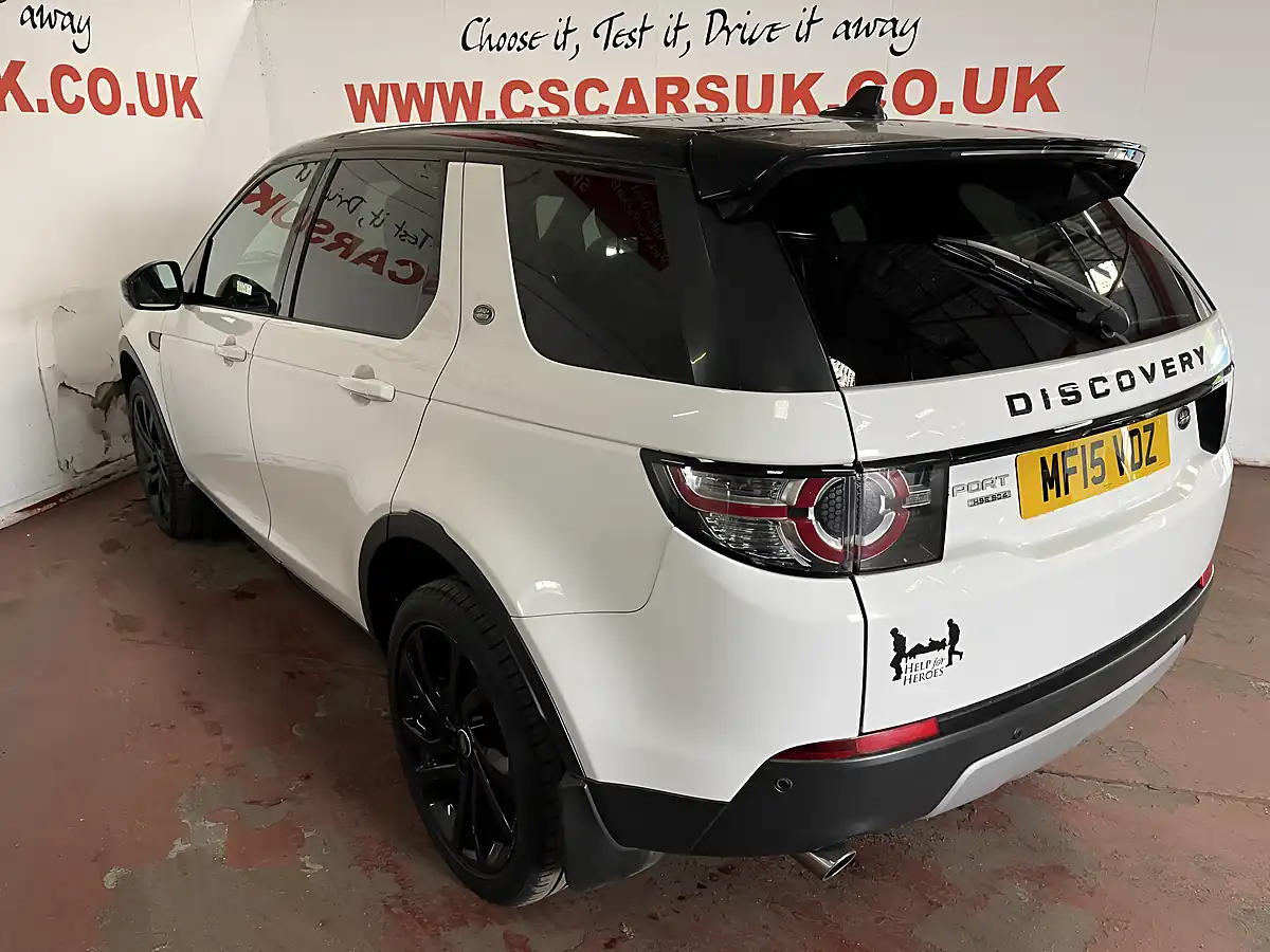 Used 2015 Land Rover Discovery Sport Hse White - Interior and Exterior details 5