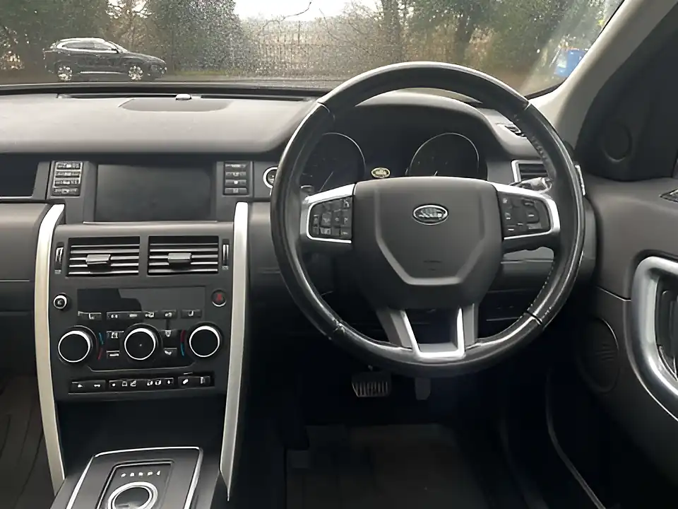 Used 2015 Land Rover Discovery Sport Luxury Hse Brown - Interior and Exterior details 14
