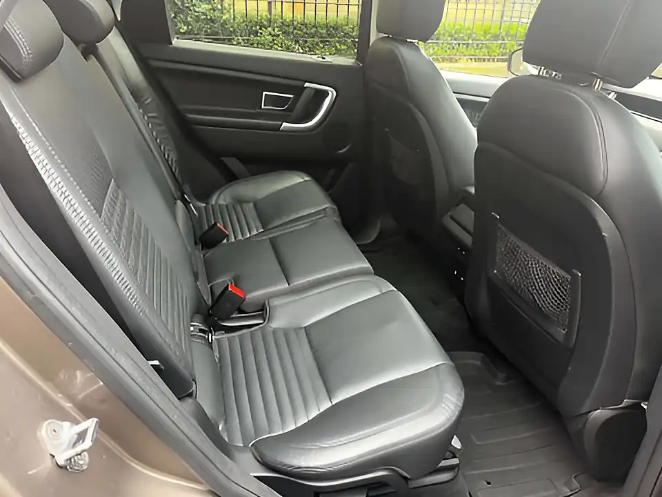 Used 2015 Land Rover Discovery Sport Luxury Hse Brown - Interior and Exterior details 15