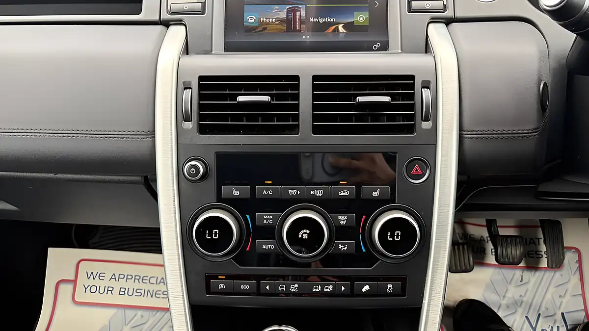 Used 2015 Land Rover Discovery Sport Se Tech Brown - Interior and Exterior details 10