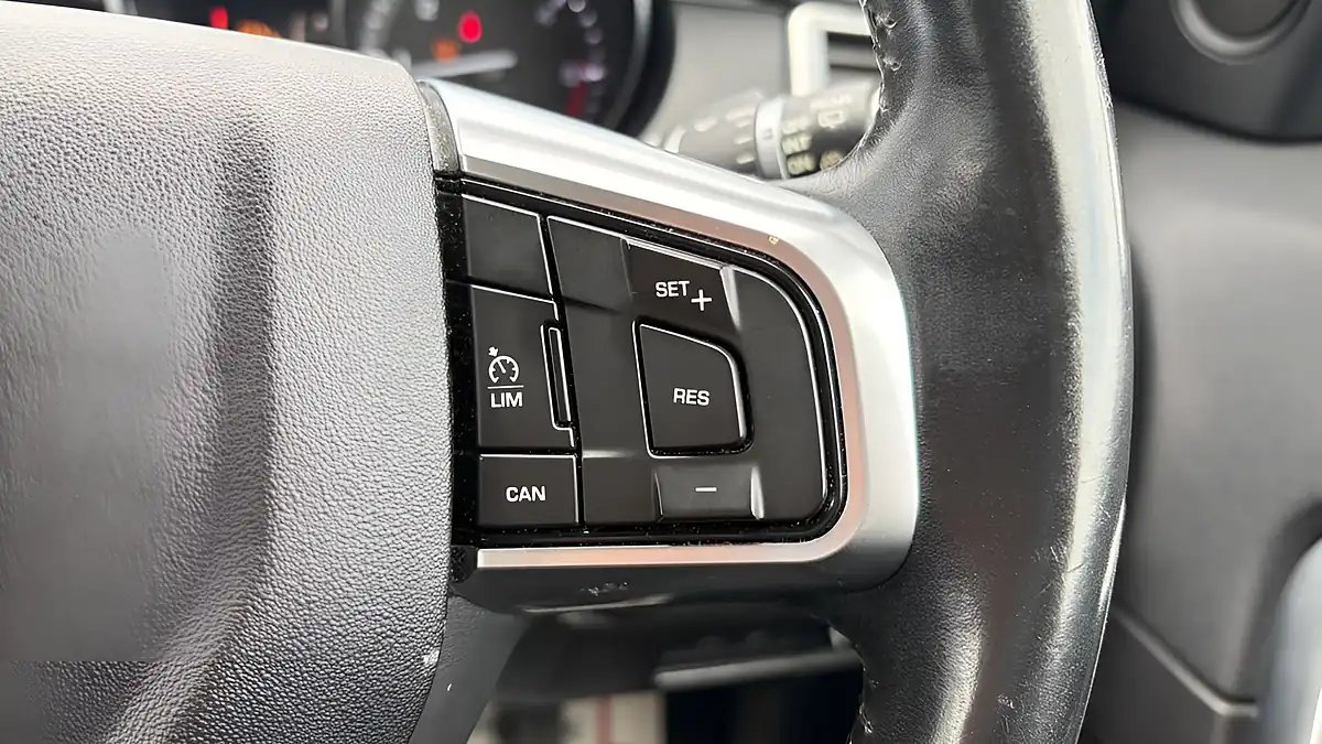 Used 2015 Land Rover Discovery Sport Se Tech Brown - Interior and Exterior details 13