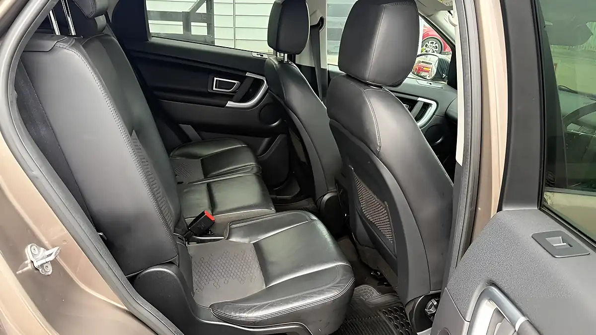 Used 2015 Land Rover Discovery Sport Se Tech Brown - Interior and Exterior details 16