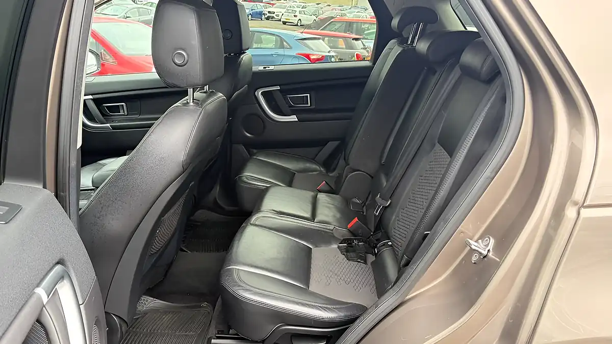 Used 2015 Land Rover Discovery Sport Se Tech Brown - Interior and Exterior details 18