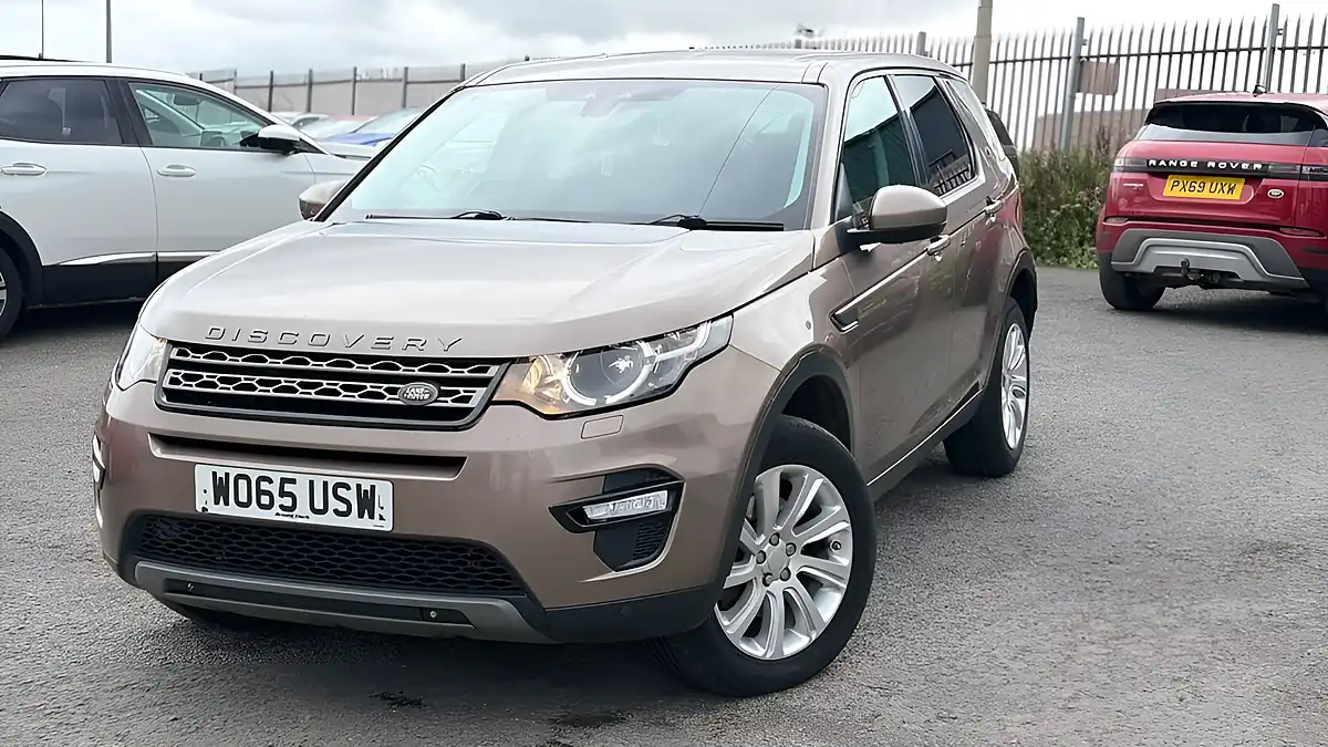 Used 2015 Land Rover Discovery Sport Se Tech Brown - Interior and Exterior details 2