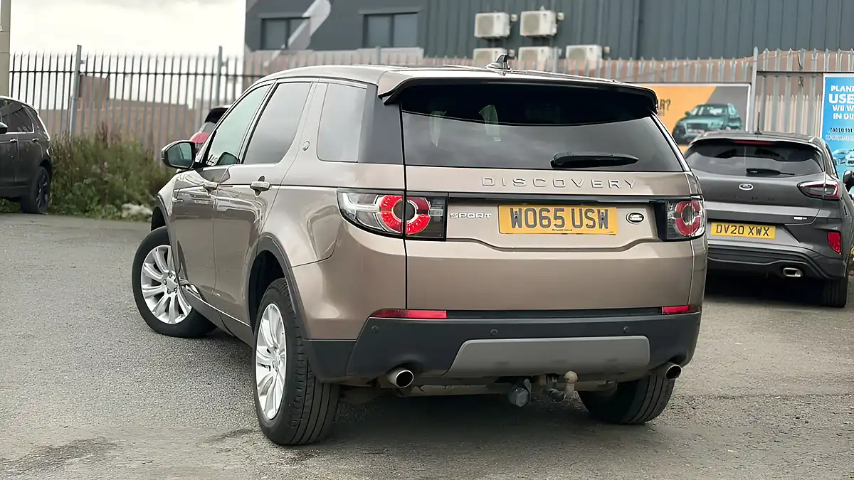 Used 2015 Land Rover Discovery Sport Se Tech Brown - Interior and Exterior details 20
