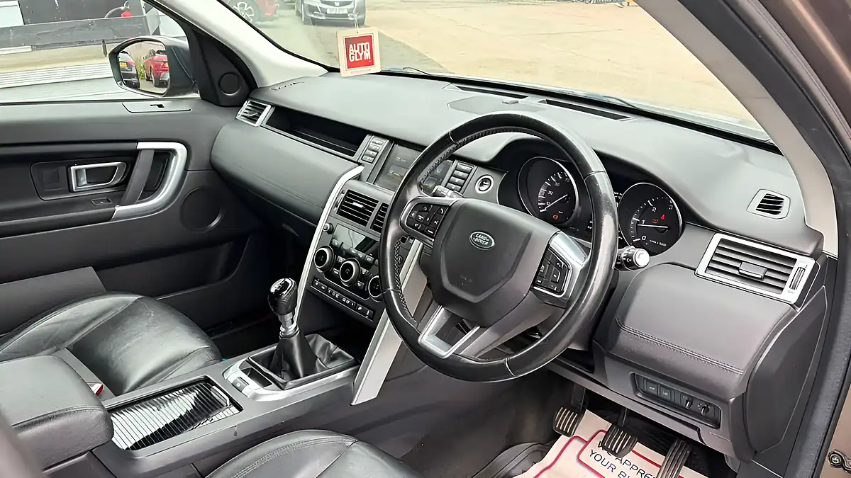 Used 2015 Land Rover Discovery Sport Se Tech Brown - Interior and Exterior details 7