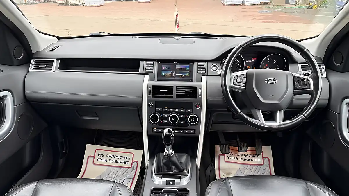 Used 2015 Land Rover Discovery Sport Se Tech Brown - Interior and Exterior details 8