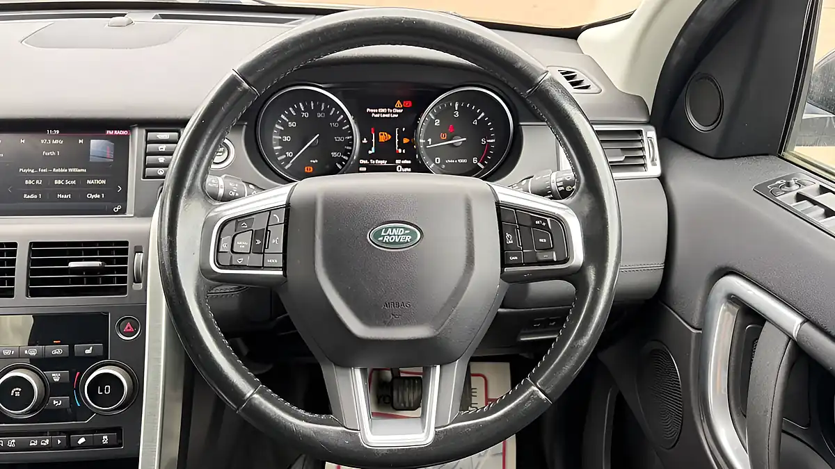 Used 2015 Land Rover Discovery Sport Se Tech Brown - Interior and Exterior details 9