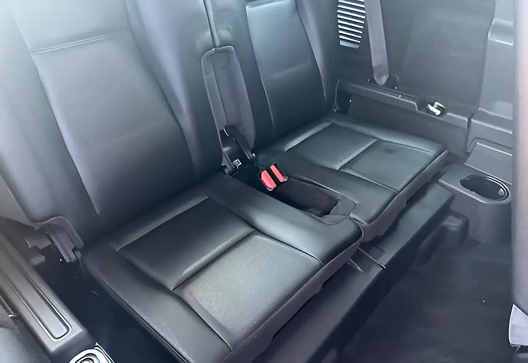 Used 2015 Land Rover Discovery Sport Se Tech Firenze Red - Interior and Exterior details 14