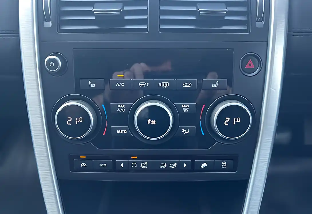 Used 2015 Land Rover Discovery Sport Se Tech Firenze Red - Interior and Exterior details 18