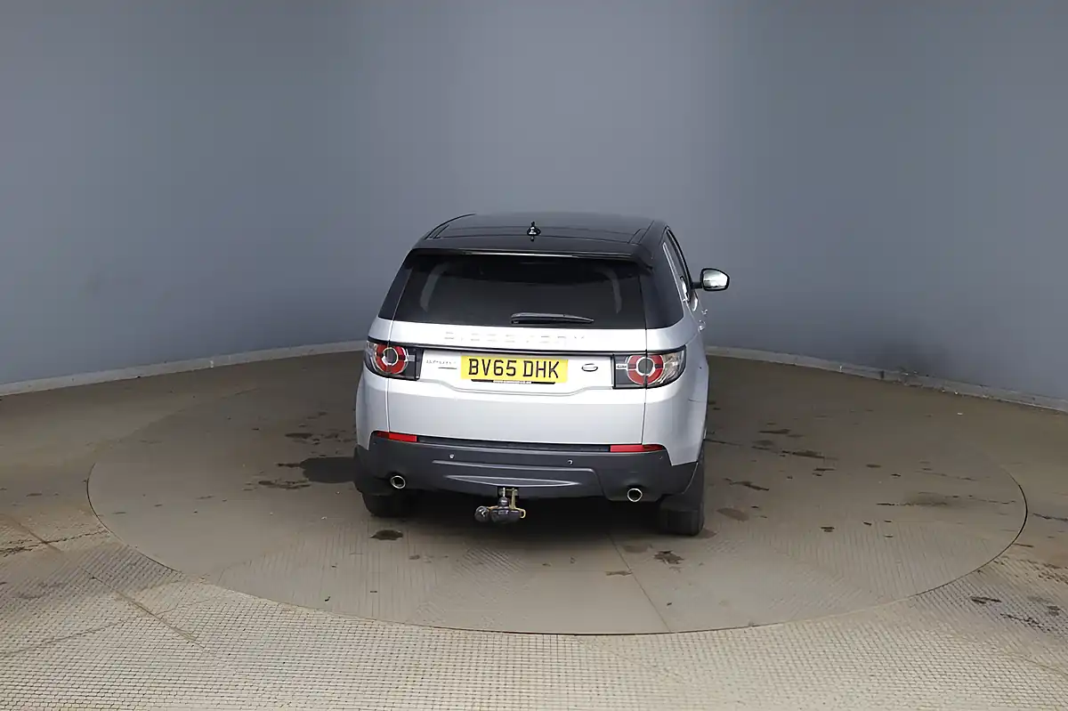Used 2015 Land Rover Discovery Sport Se Tech Silver - Interior and Exterior details 10