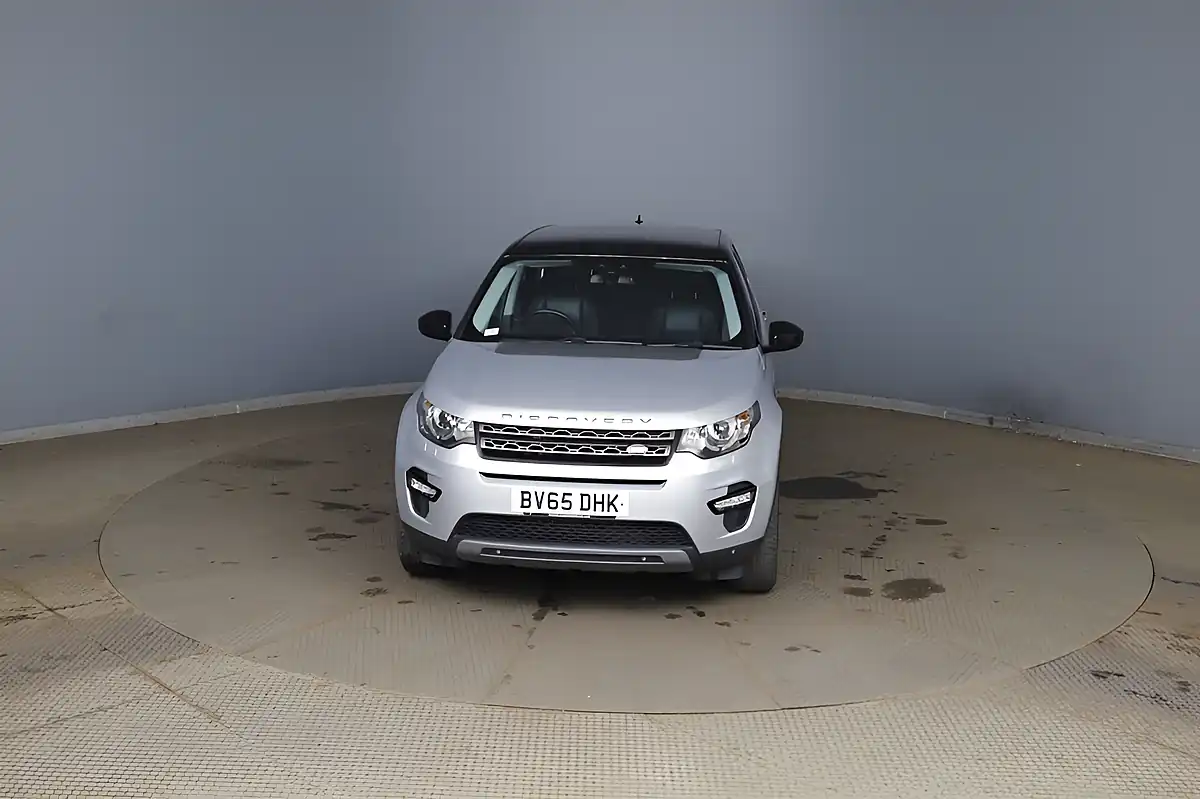 Used 2015 Land Rover Discovery Sport Se Tech Silver - Interior and Exterior details 9