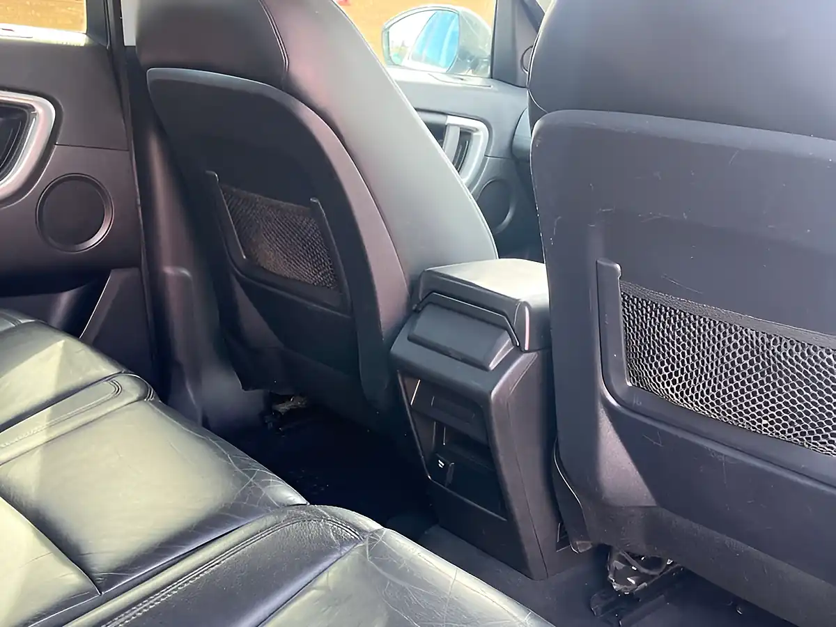 Used 2015 Land Rover Discovery Sport Se Tech White - Interior and Exterior details 11