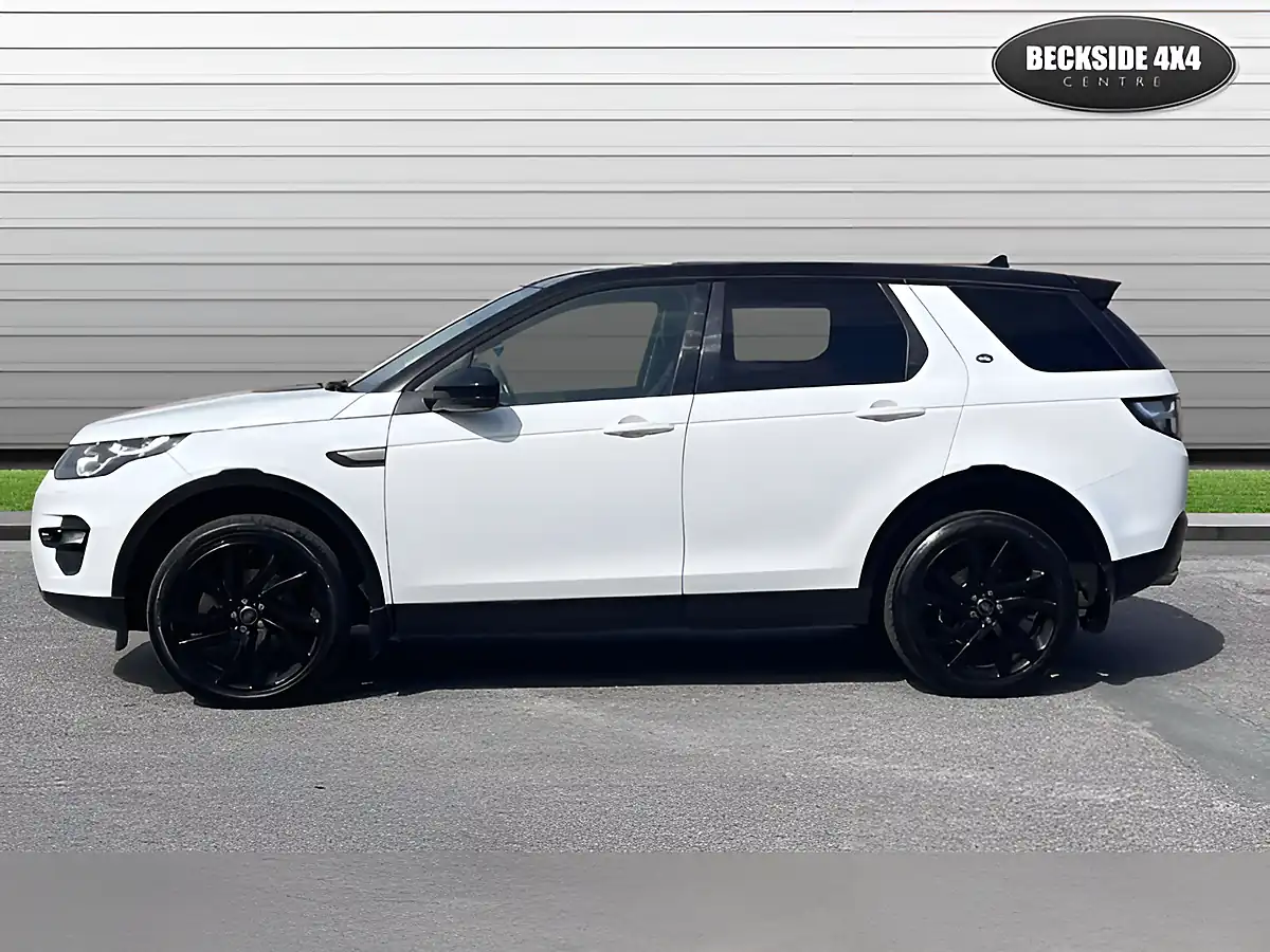 Used 2015 Land Rover Discovery Sport Se Tech White - Interior and Exterior details 5