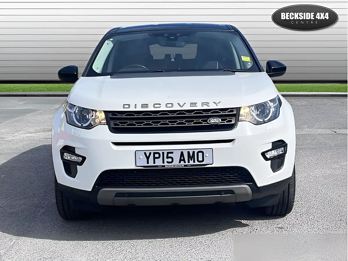 Used 2015 Land Rover Discovery Sport Se Tech White - Interior and Exterior details 7