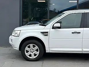 Used 2015 Land Rover Freelander 2 Hse White - Interior and Exterior details 10