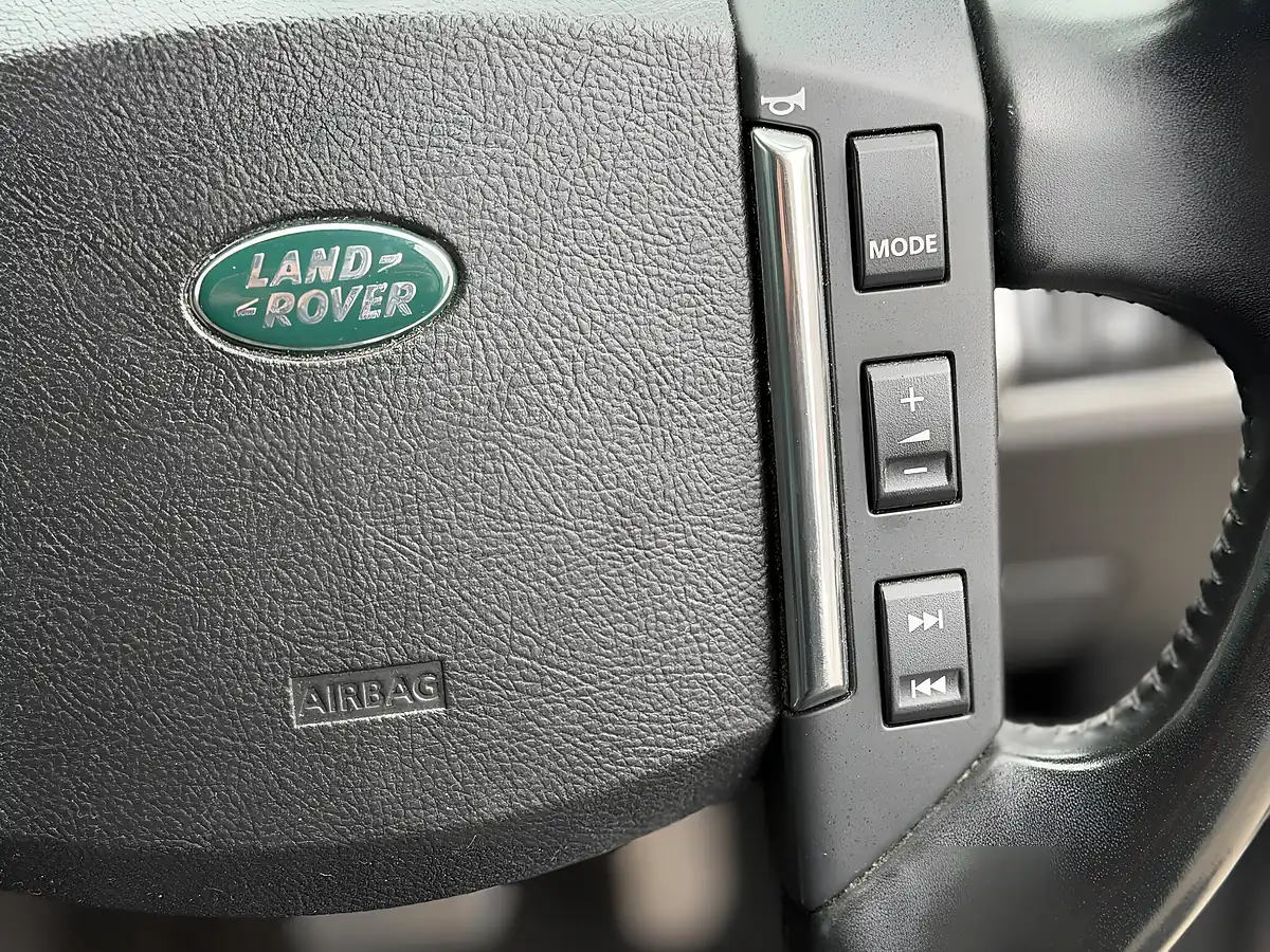 Used 2015 Land Rover Freelander 2 Hse White - Interior and Exterior details 15