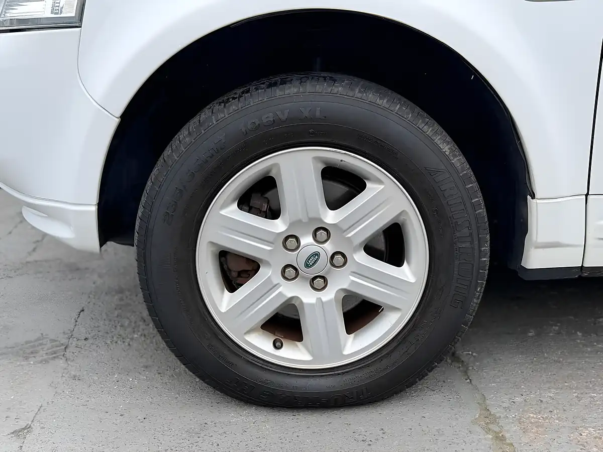 Used 2015 Land Rover Freelander 2 Hse White - Interior and Exterior details 20