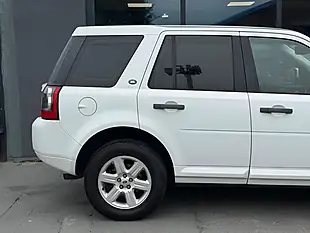 Used 2015 Land Rover Freelander 2 Hse White - Interior and Exterior details 7