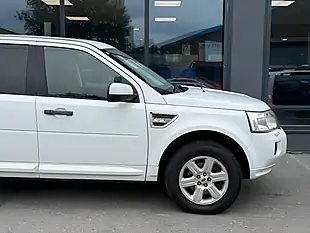 Used 2015 Land Rover Freelander 2 Hse White - Interior and Exterior details 8