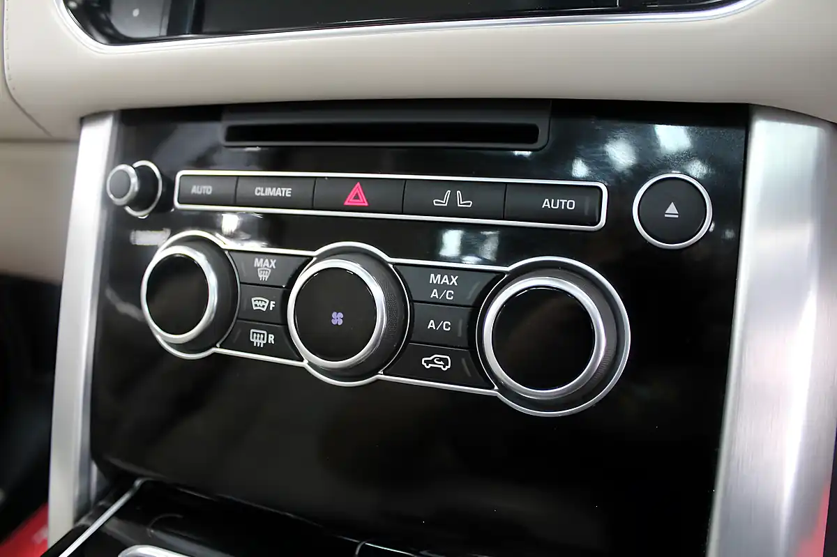 Used 2015 Land Rover Range Rover Autobiography Black - Interior and Exterior details 16
