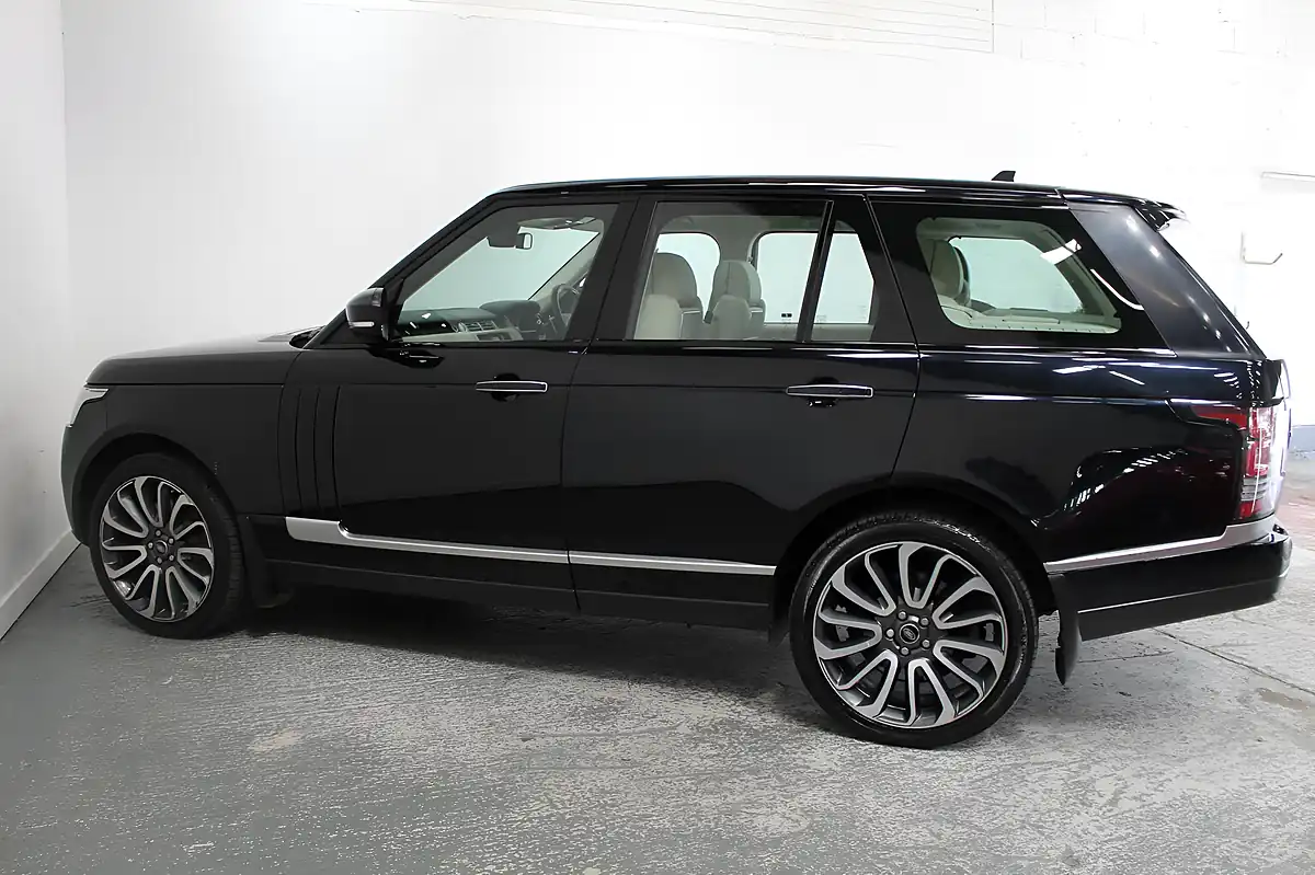 Used 2015 Land Rover Range Rover Autobiography Black - Interior and Exterior details 7