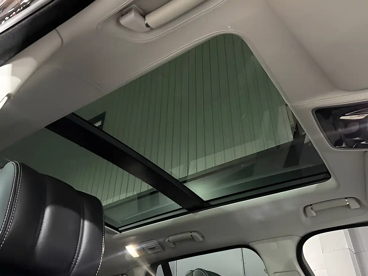 Used 2015 Land Rover Range Rover Autobiography Black - Interior and Exterior details 15