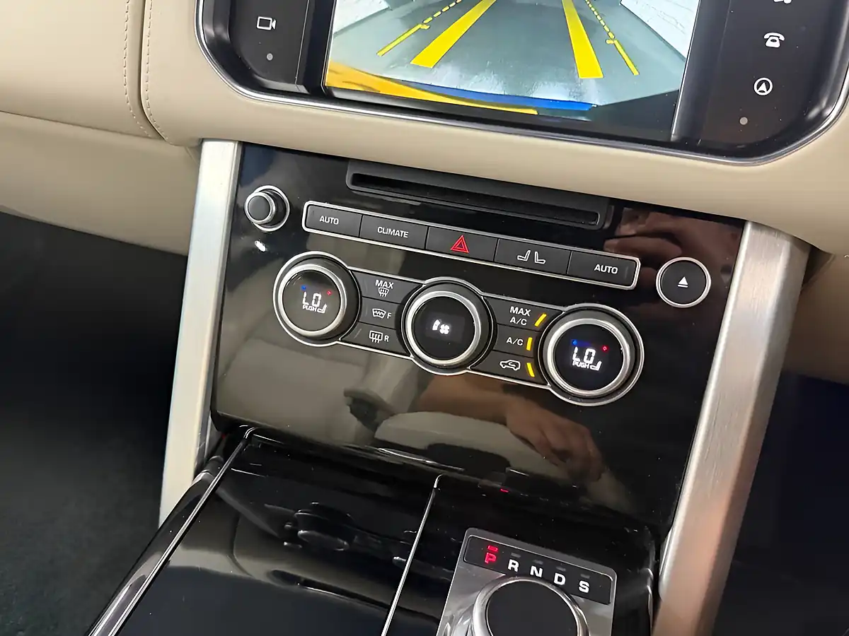 Used 2015 Land Rover Range Rover Autobiography Blue - Interior and Exterior details 14