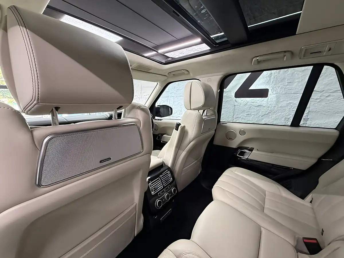 Used 2015 Land Rover Range Rover Autobiography Blue - Interior and Exterior details 17