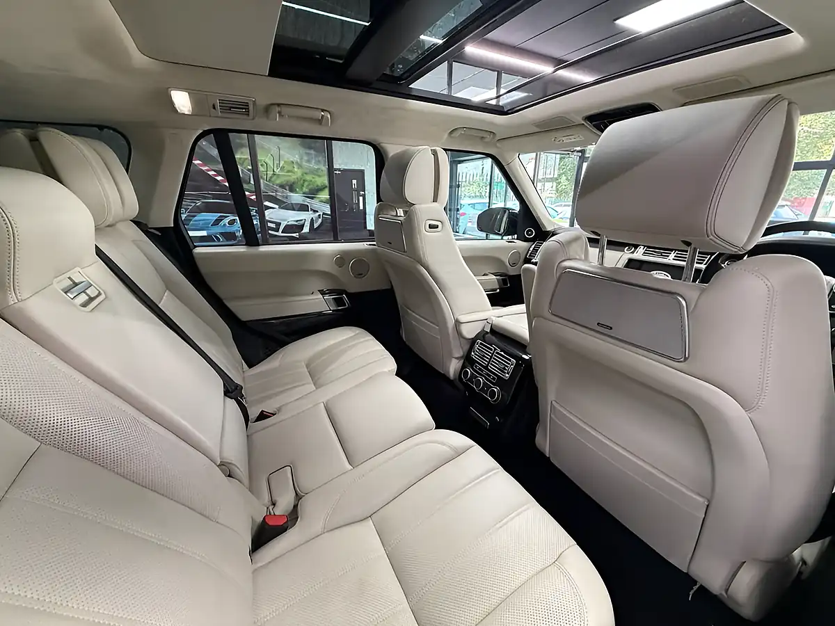 Used 2015 Land Rover Range Rover Autobiography Blue - Interior and Exterior details 7
