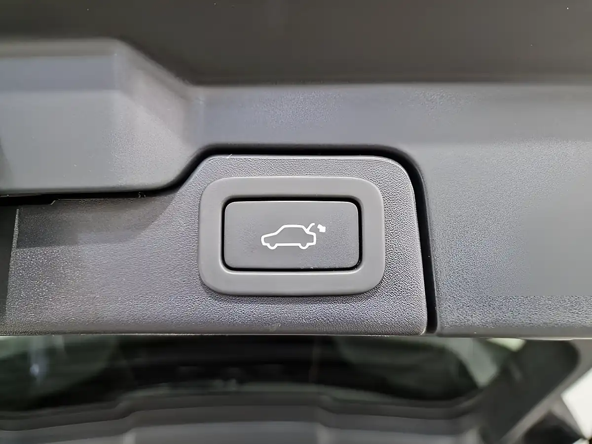 Used 2015 Land Rover Range Rover Evoque Autobiography Grey - Interior and Exterior details 11