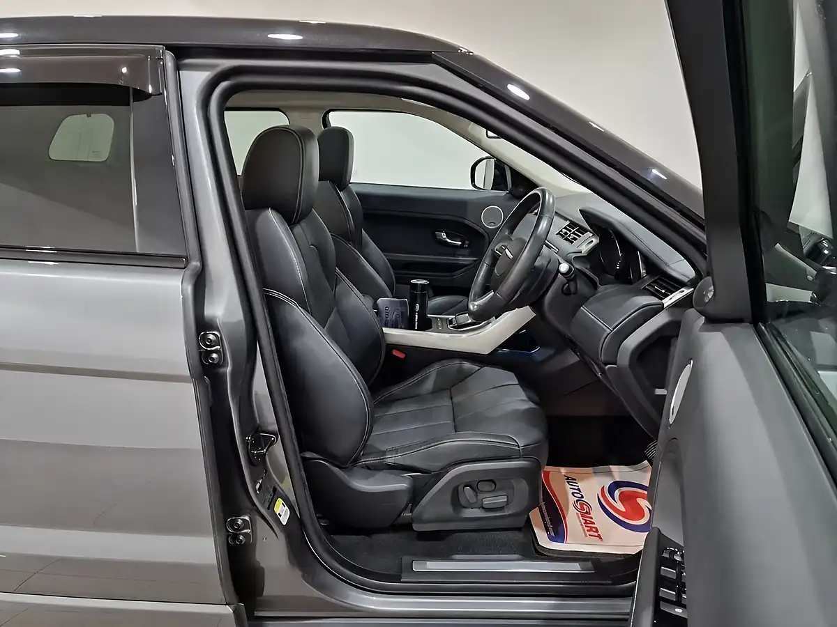 Used 2015 Land Rover Range Rover Evoque Autobiography Grey - Interior and Exterior details 9