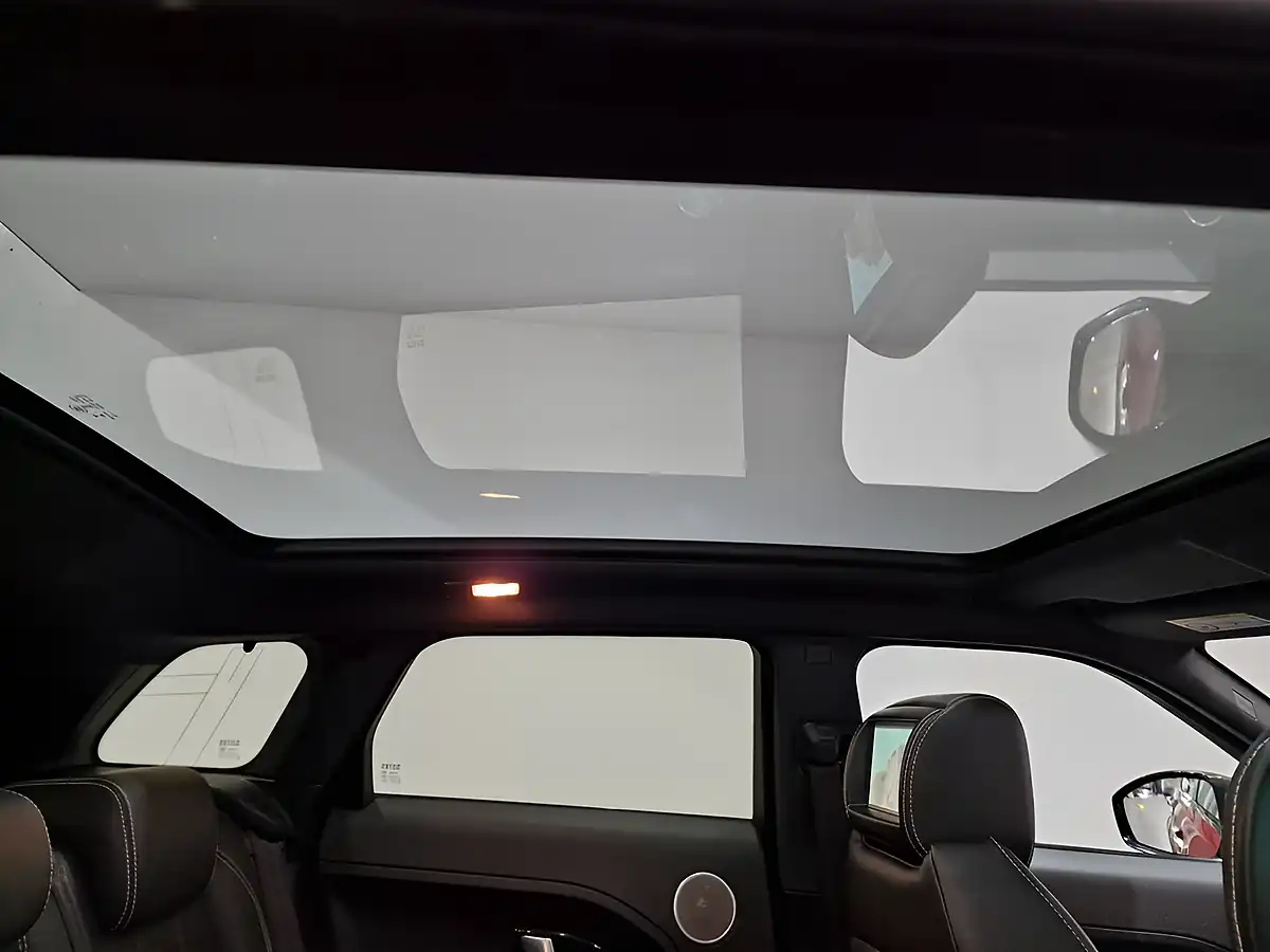 Used 2015 Land Rover Range Rover Evoque Autobiography Red - Interior and Exterior details 17