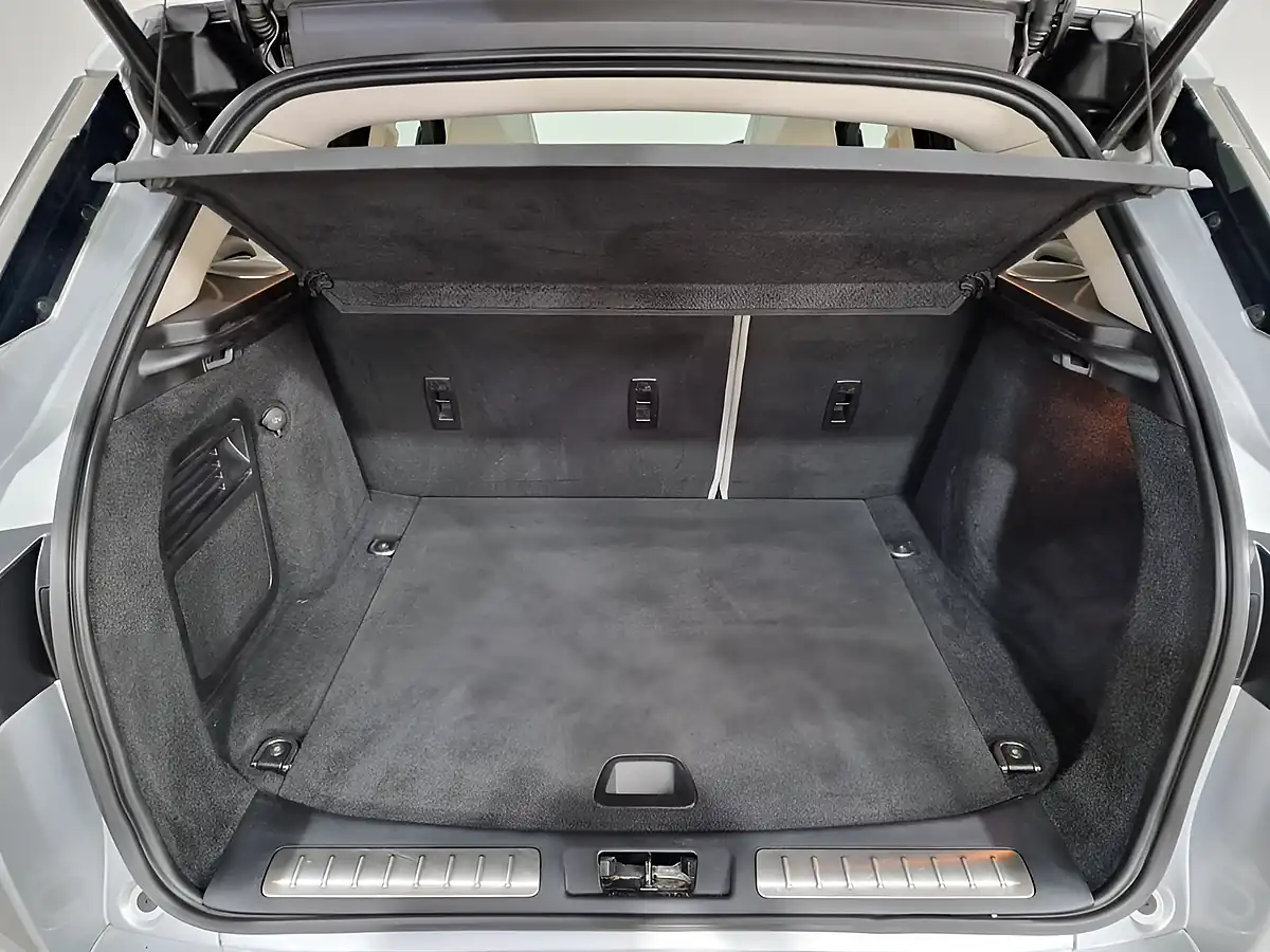 Used 2015 Land Rover Range Rover Evoque Autobiography Silver - Interior and Exterior details 11