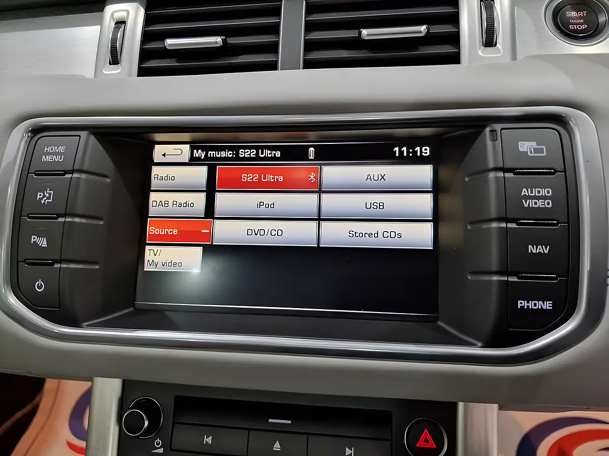 Used 2015 Land Rover Range Rover Evoque Autobiography Silver - Interior and Exterior details 12
