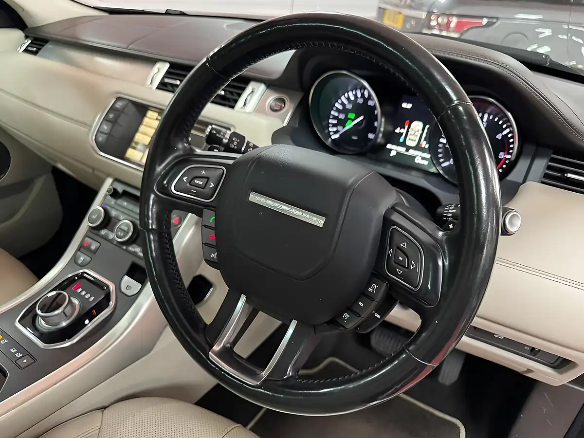 Used 2015 Land Rover Range Rover Evoque Autobiography White - Interior and Exterior details 14