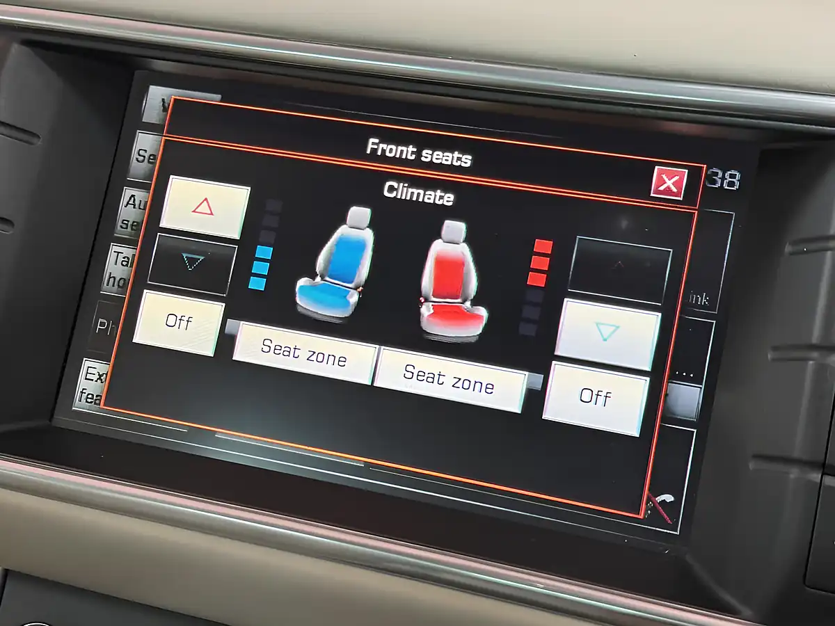 Used 2015 Land Rover Range Rover Evoque Autobiography White - Interior and Exterior details 18