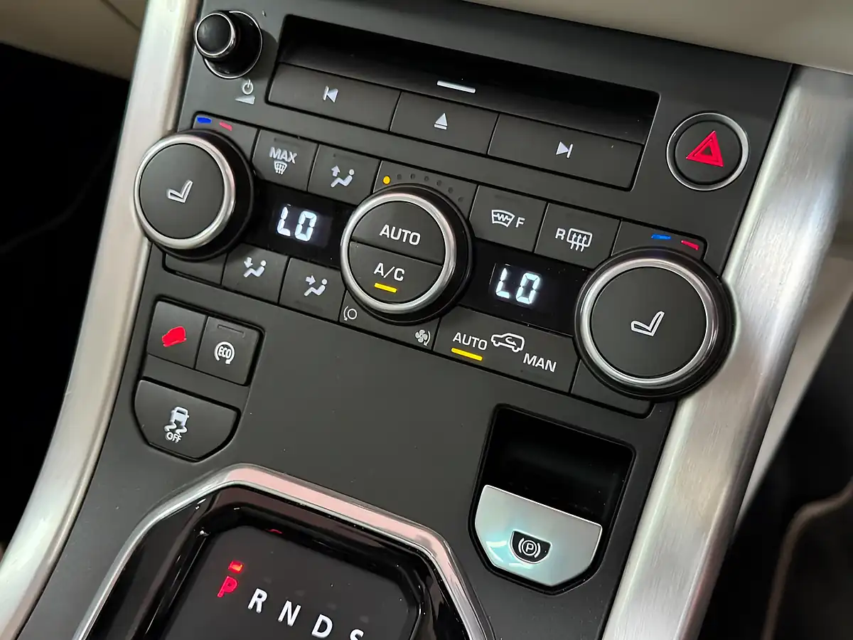 Used 2015 Land Rover Range Rover Evoque Autobiography White - Interior and Exterior details 19