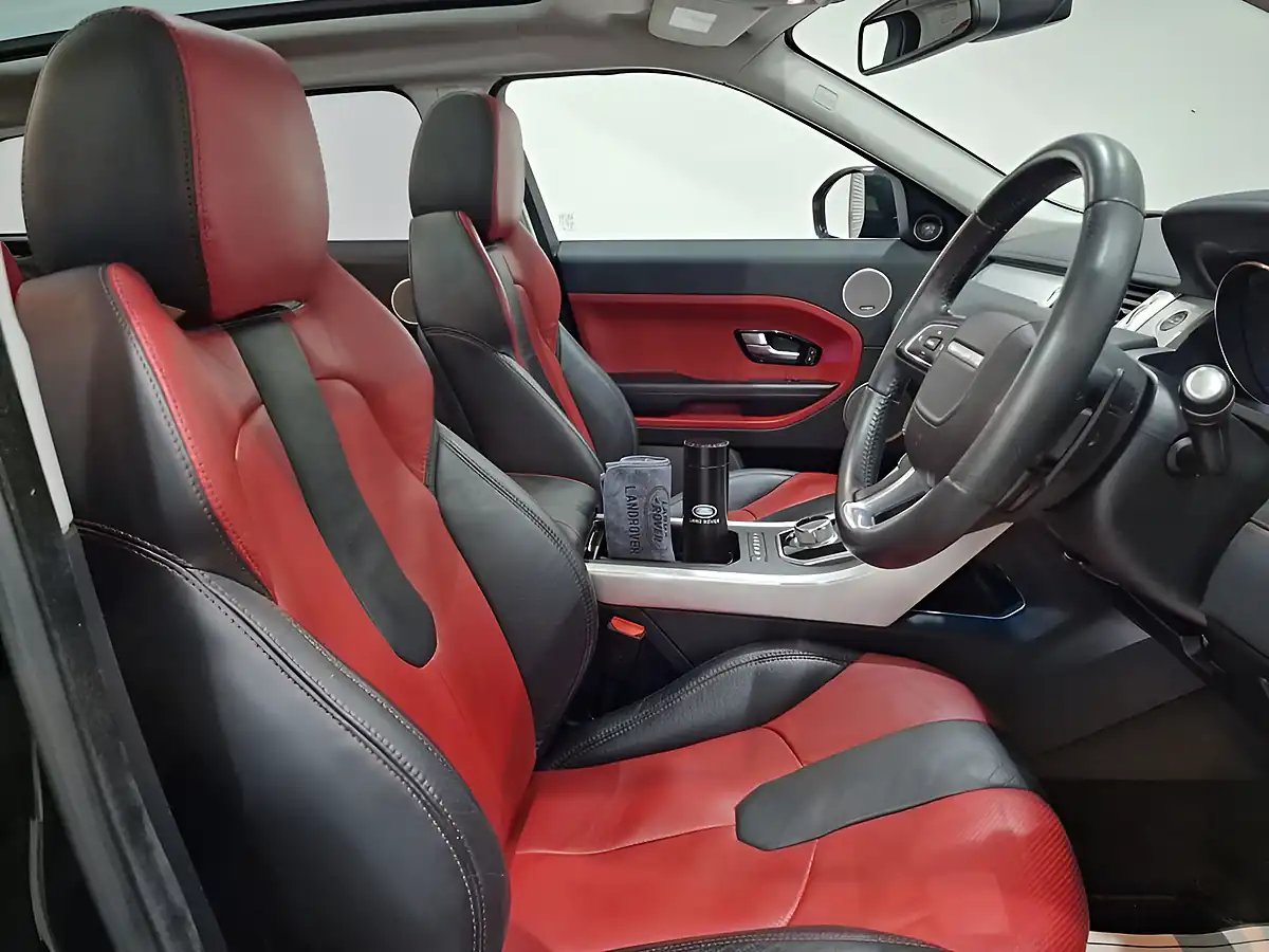 Used 2015 Land Rover Range Rover Evoque Dynamic Black - Interior and Exterior details 10