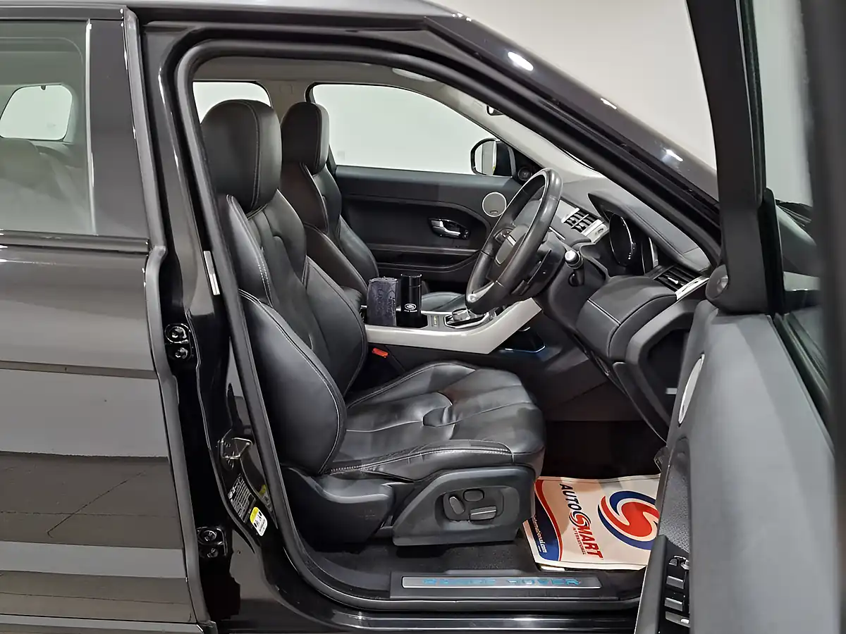 Used 2015 Land Rover Range Rover Evoque Dynamic Black - Interior and Exterior details 9