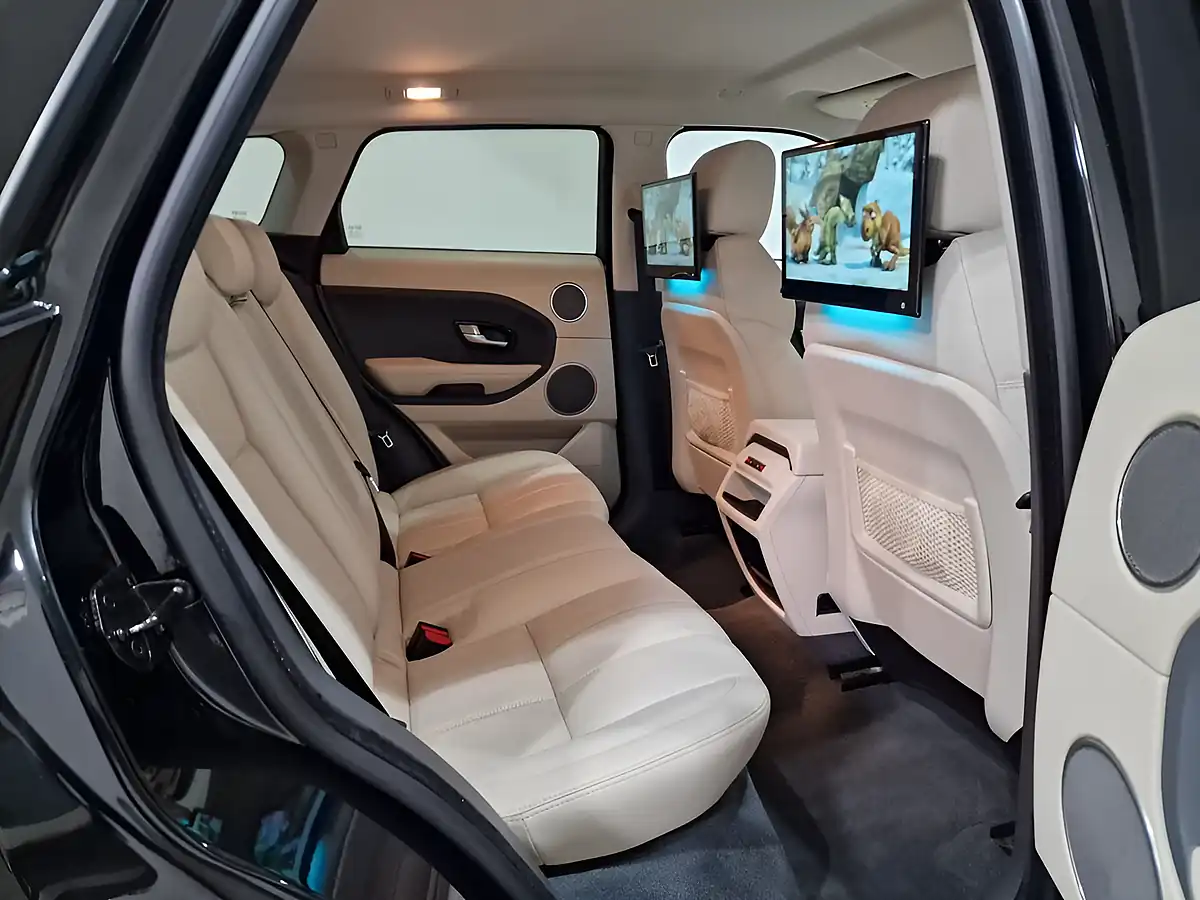 Used 2015 Land Rover Range Rover Evoque Dynamic Black - Interior and Exterior details 13