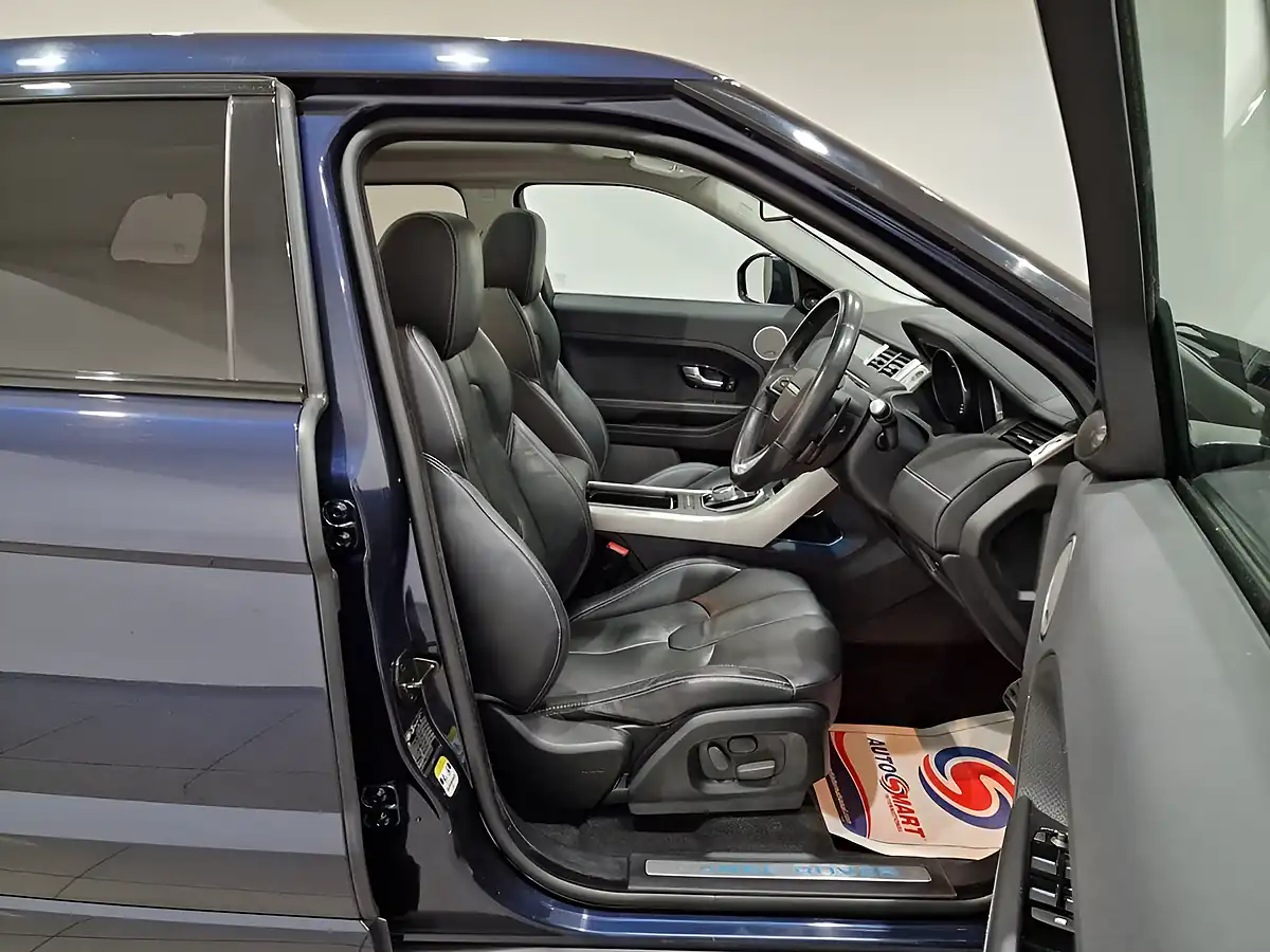 Used 2015 Land Rover Range Rover Evoque Dynamic Blue - Interior and Exterior details 9