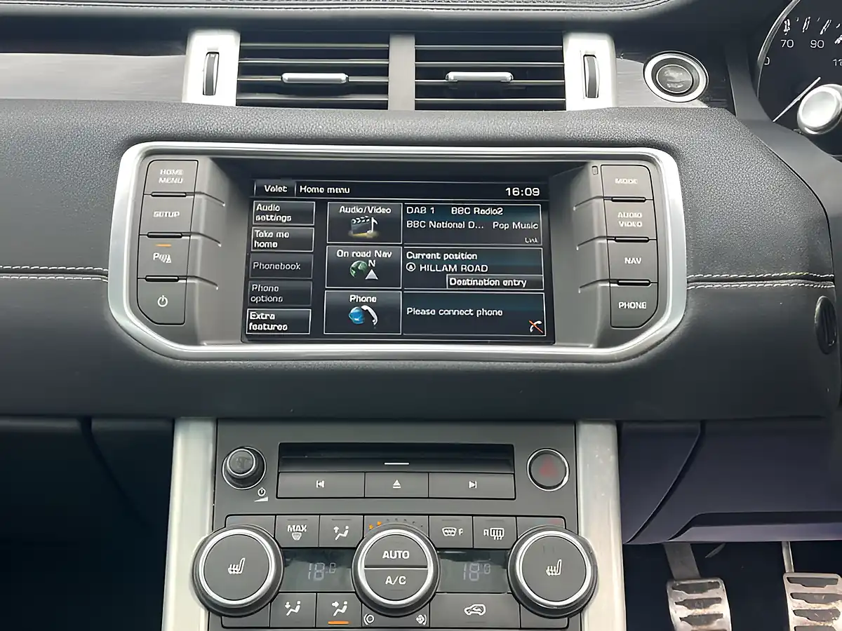 Used 2015 Land Rover Range Rover Evoque Dynamic Firenze Red - Interior and Exterior details 17