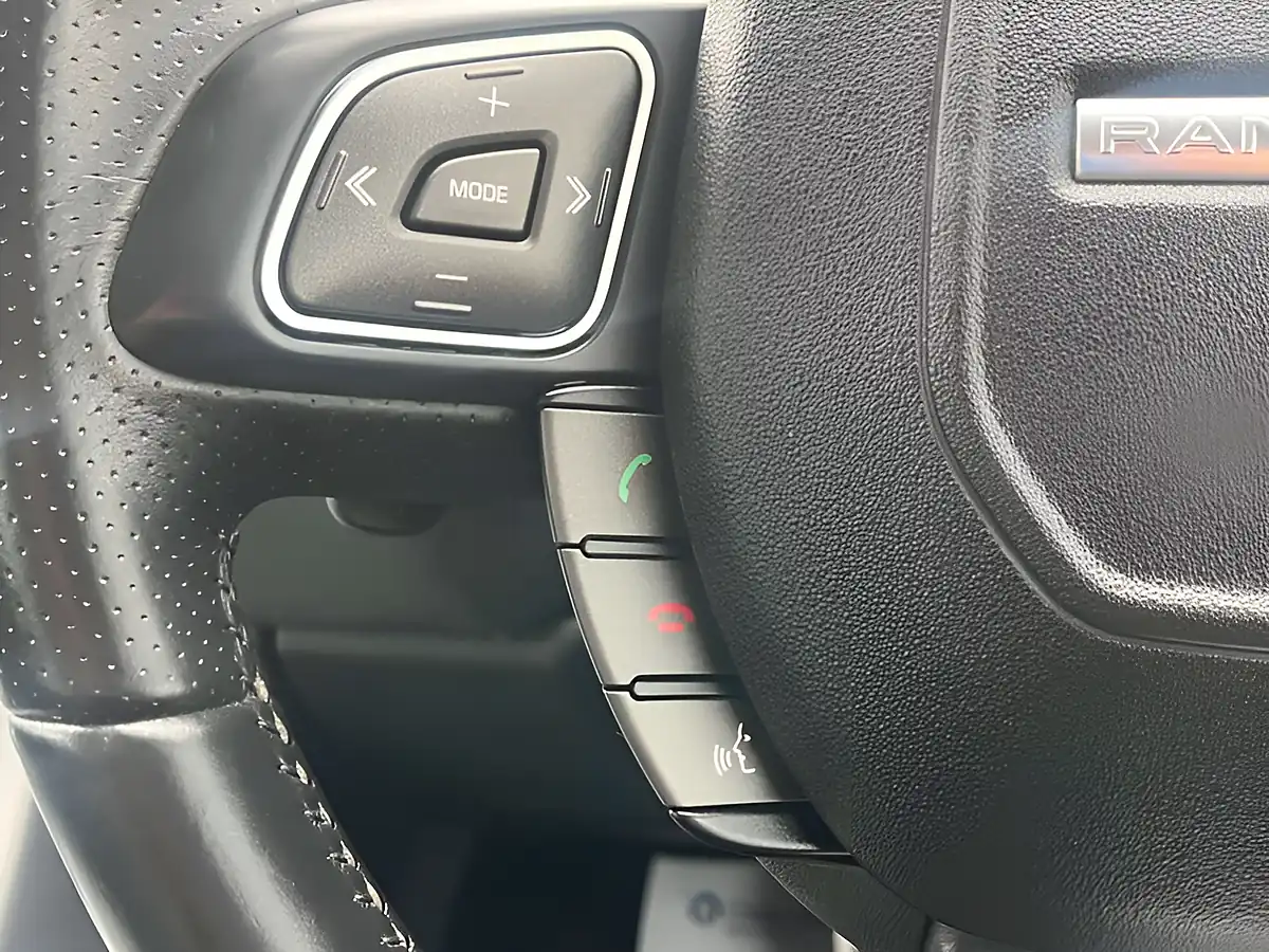 Used 2015 Land Rover Range Rover Evoque Dynamic Firenze Red - Interior and Exterior details 17
